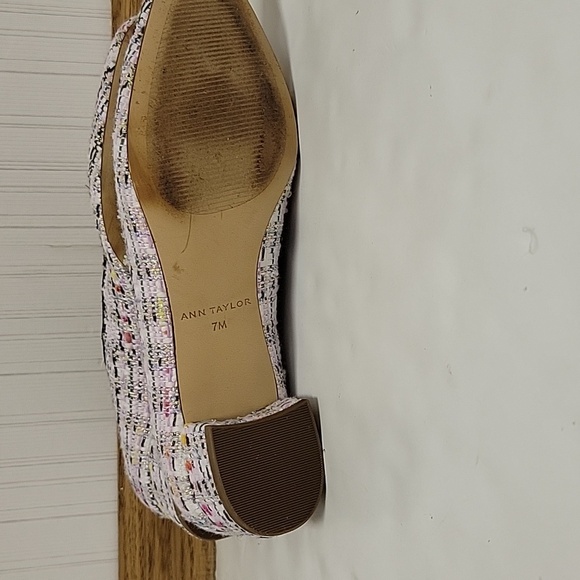 Ann Taylor, women's tweed 1" heel pumps sz 7, leather soles - Picture 4 of 5
